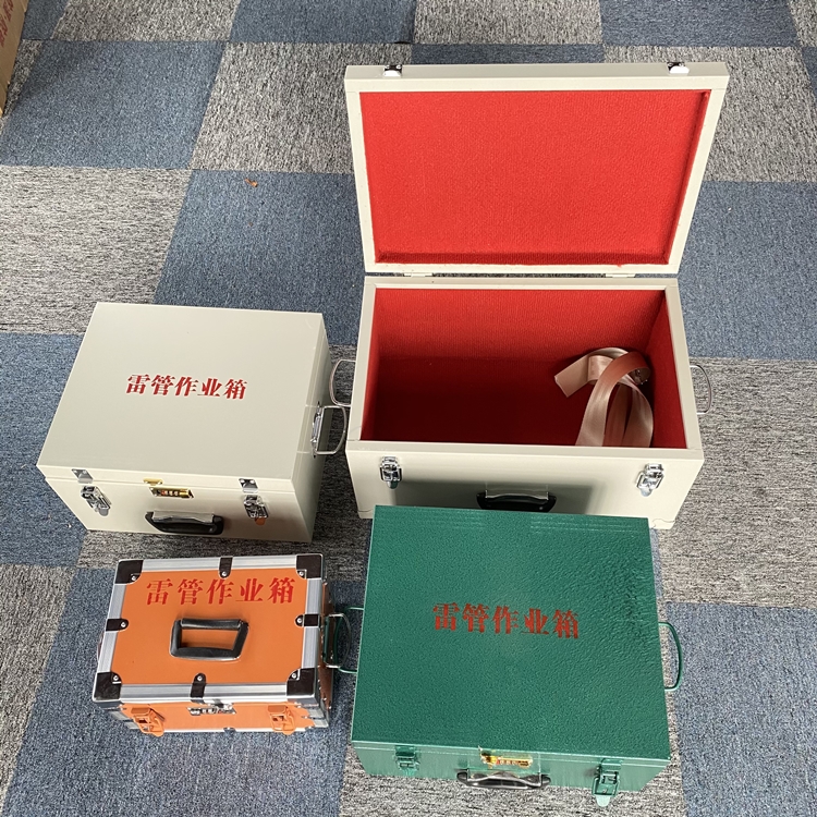 米东爆破工程作业箱如何选择？玻璃钢与传统材质的全面对比